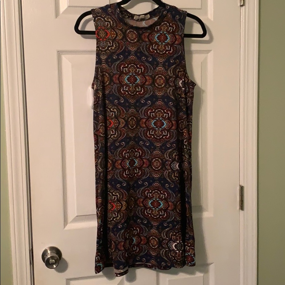 Cute M mock neck dress paisley